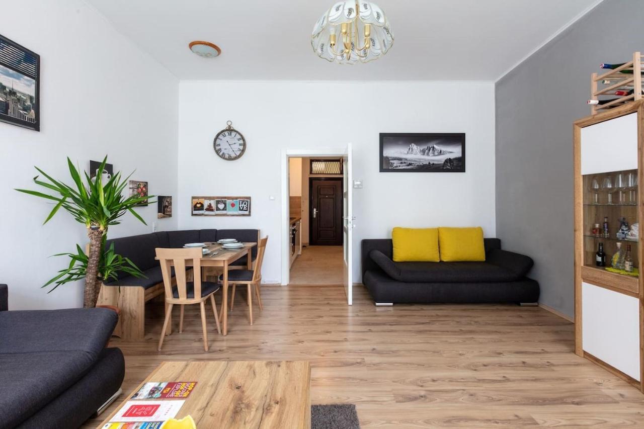 Sunny Renovated Apartment Close To Downtown 비엔나 외부 사진