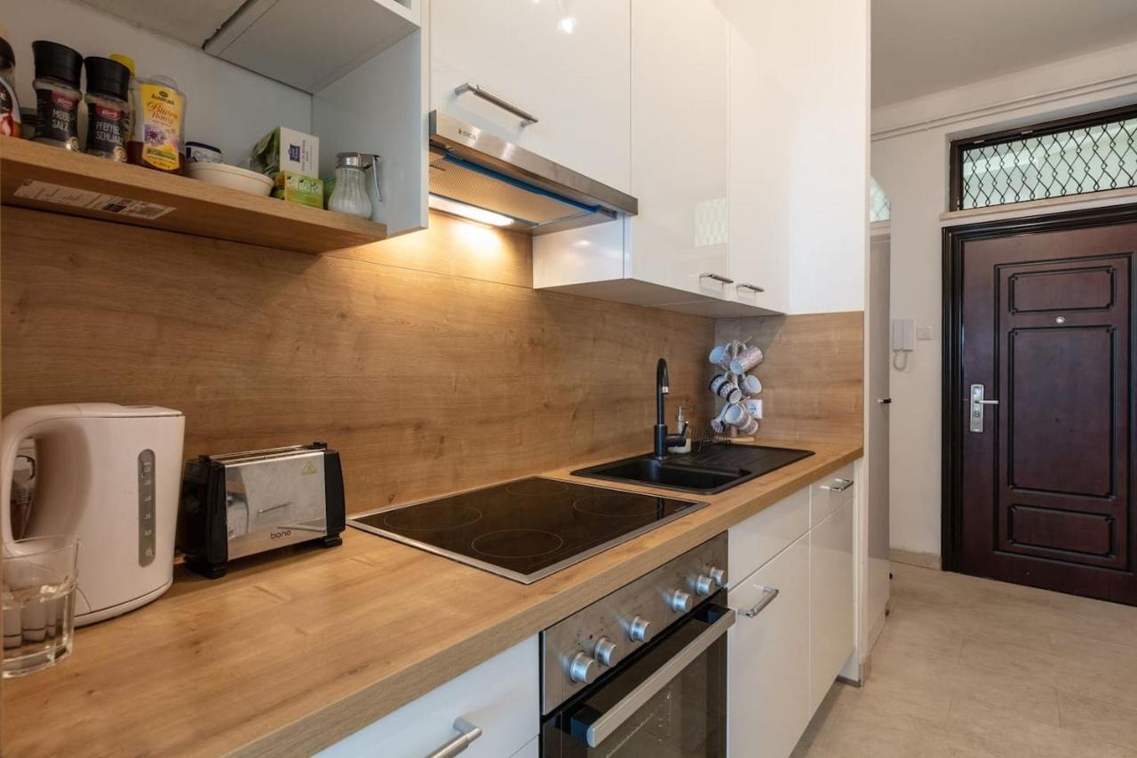 Sunny Renovated Apartment Close To Downtown 비엔나 외부 사진