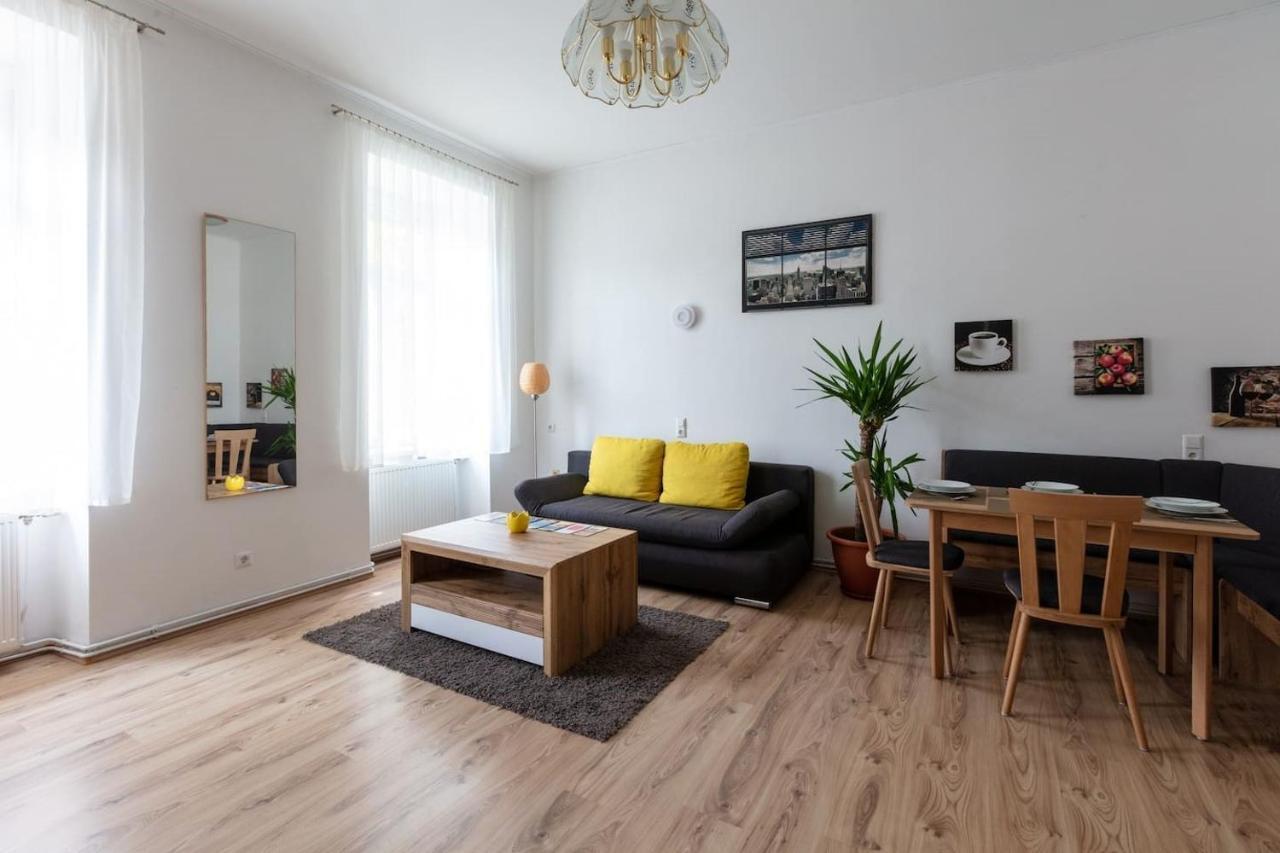 Sunny Renovated Apartment Close To Downtown 비엔나 외부 사진